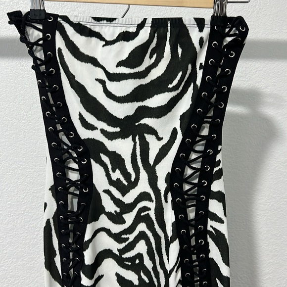 Dress - Picture 3 of 9